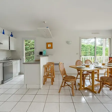 Piscine Pour 8 A Feriehus Lacanau
