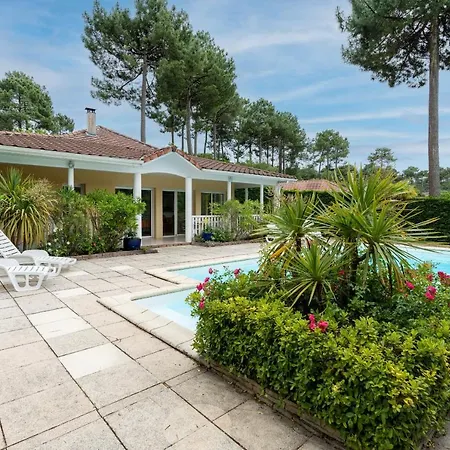 Feriehus Piscine Pour 8 A *