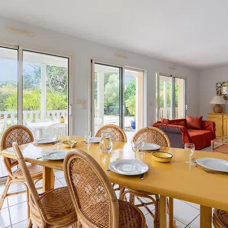 Piscine Pour 8 A Feriehus